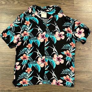XL Men’s VSTR Hawaiian Shirt